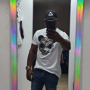 Meet your Posher, Henry